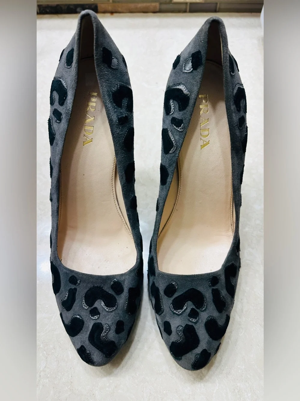 Prada Stiletto Heels Charcoal Grey Black Silver Suede Animal Leopard 39.5 US 9